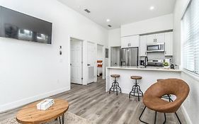 2Br Spacious House In Heart Of West Tampa