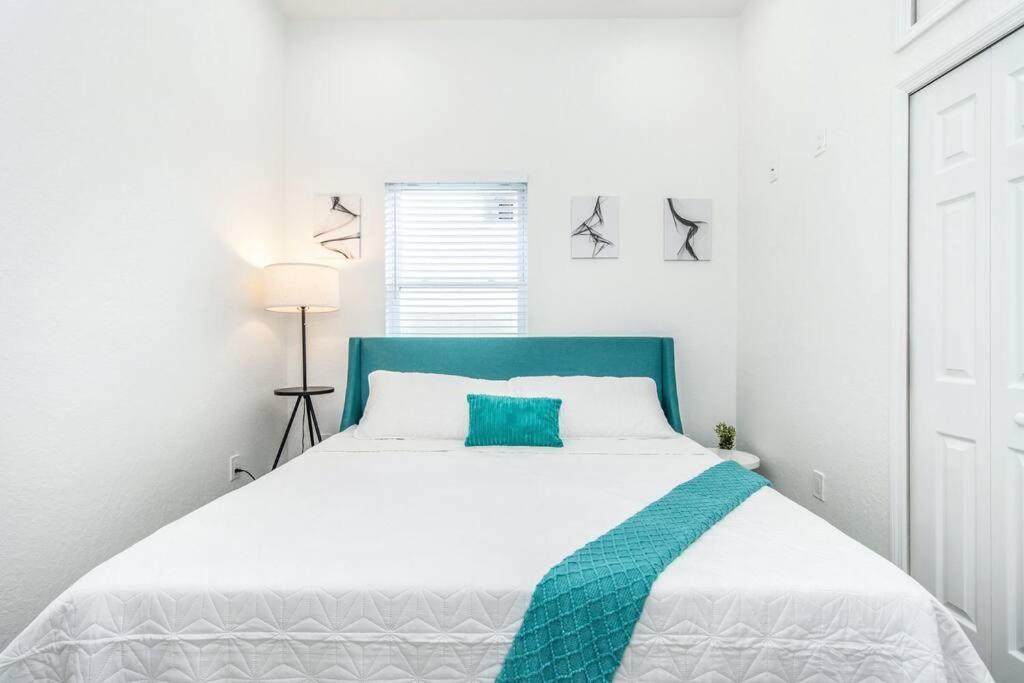2Br Spacious House In Heart Of West Tampa Exterior photo