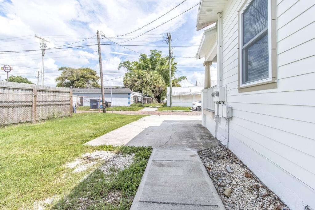 2Br Spacious House In Heart Of West Tampa Exterior photo